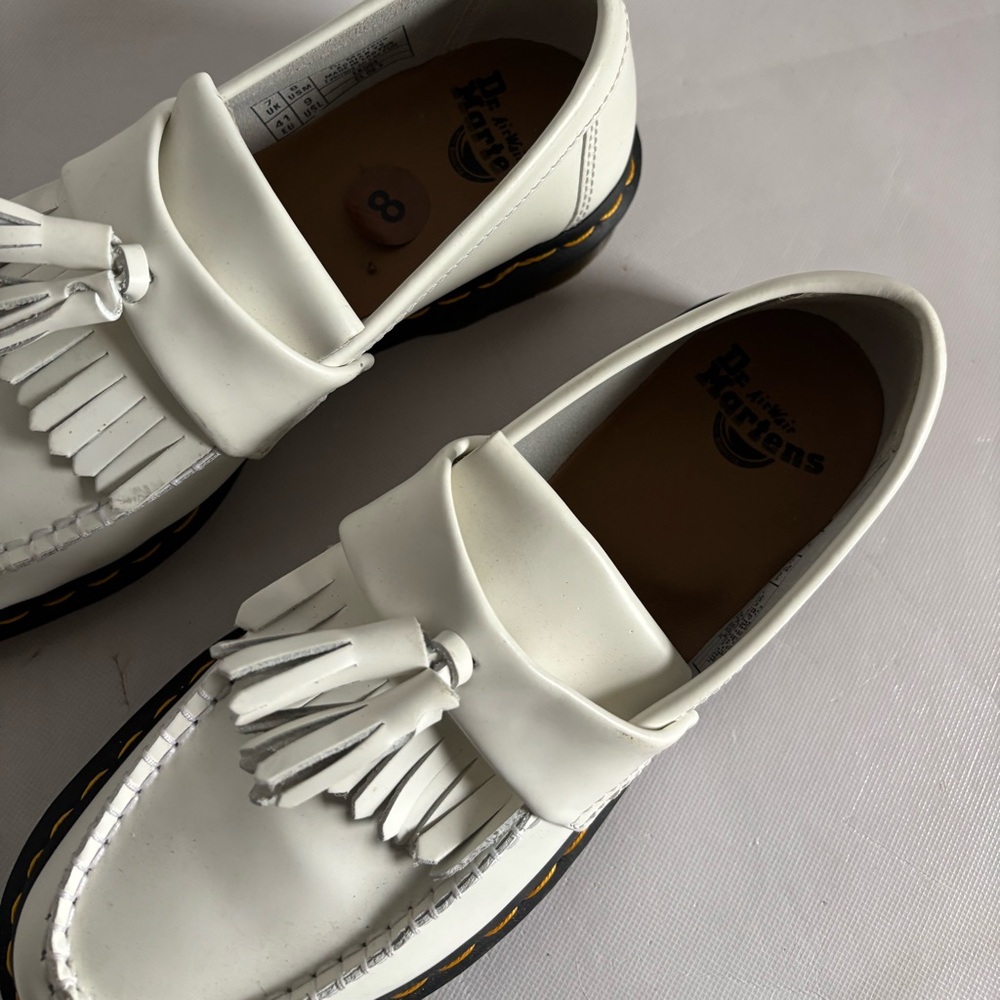 Dr. Martens Women Size 8 Adrian YS White Leather Tassel Loafers NWOT - Picture 3 of 12